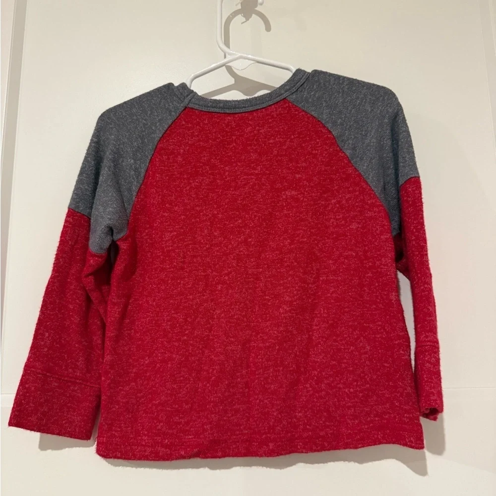 The Children's Place Red and Gray Raglan Long Sleeve Tee